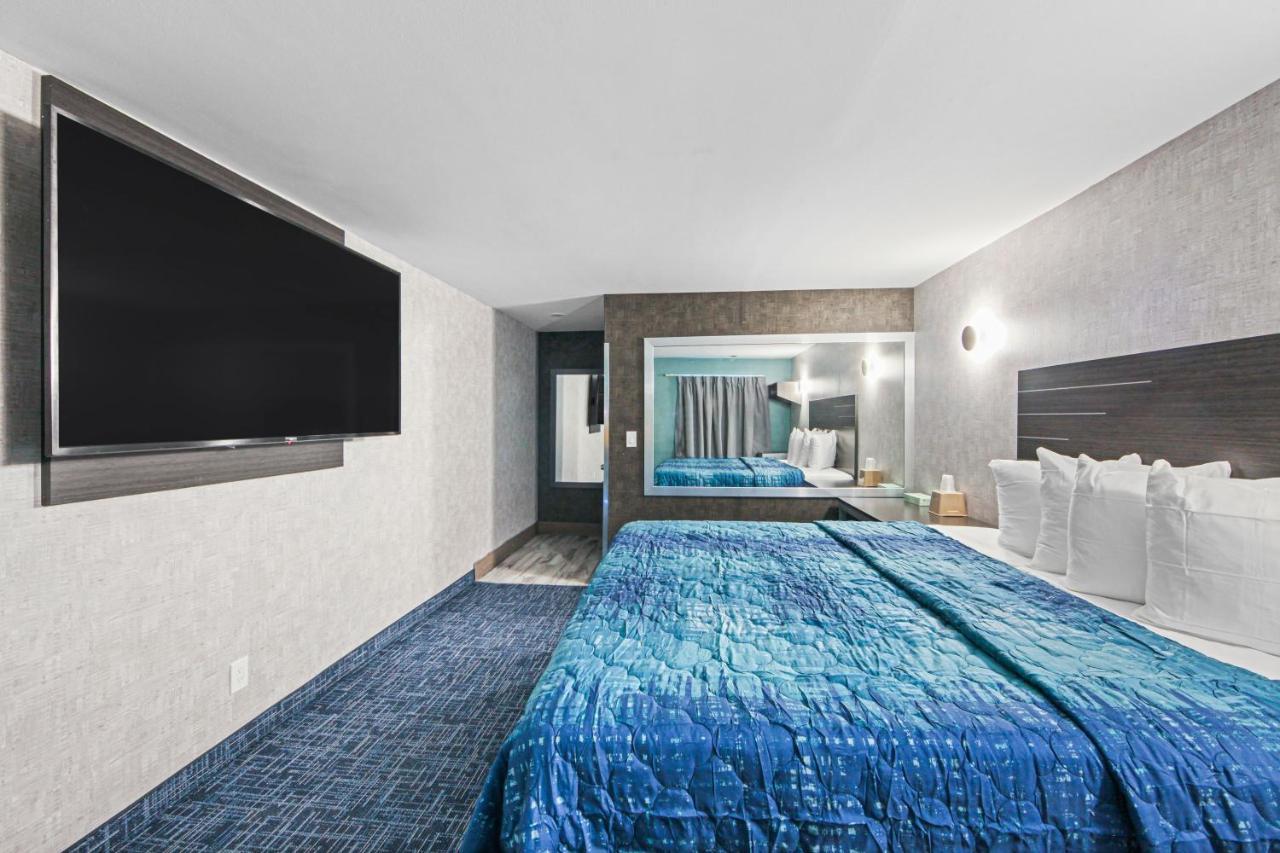 Hotel Opus Bronx Near Bay Plaza Mall นิวยอร์ก ภายนอก รูปภาพ