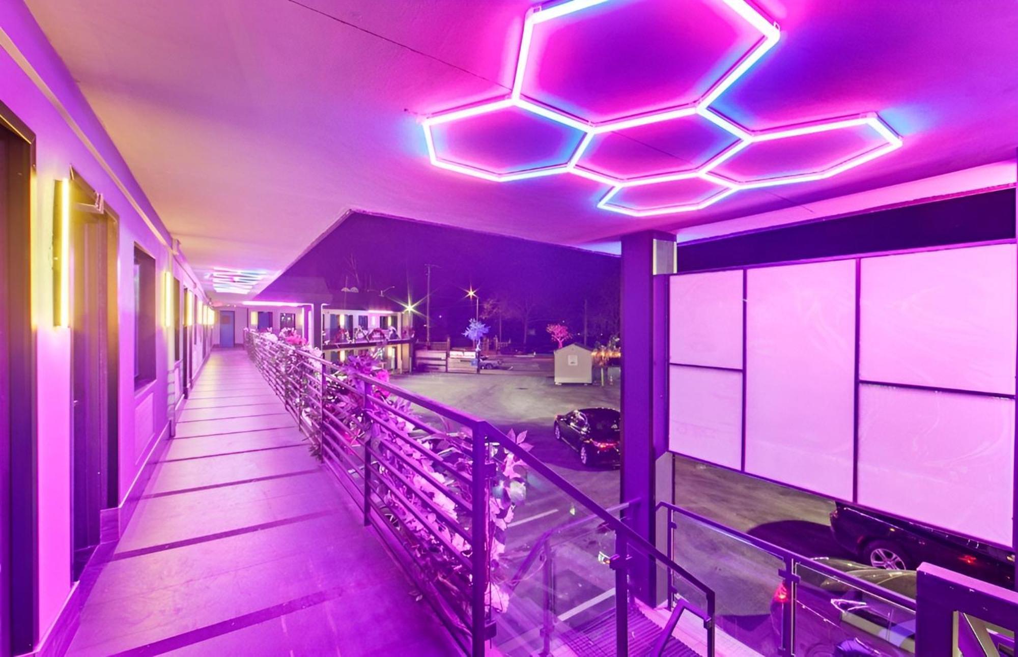 Hotel Opus Bronx Near Bay Plaza Mall นิวยอร์ก ภายนอก รูปภาพ